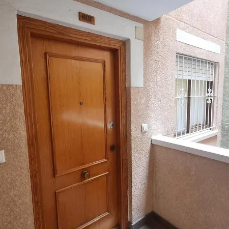 Torrevieja Apartment * טורבייחה